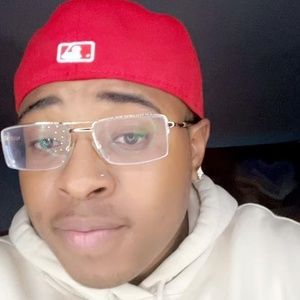 Meet your Posher, Emery